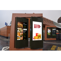 Fahren Sie durch Kiosk-Hersteller-Menükarten, die in einem Fastfood-Restaurant verwendet werden.