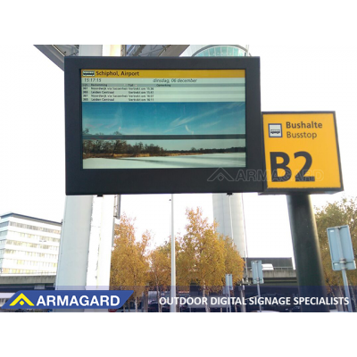 Armagards berühmtes LCD-Gehäuse, das hier an einer Bushaltestelle zu sehen ist, wird auf der ISE Amsterdam gezeigt.