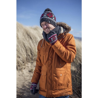 As a leading thermal clothes manufacturer, HeatHolders makes thermal products that are stylish and warm.