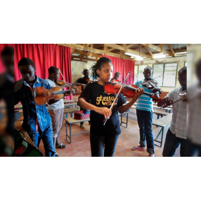BBICO suministra instrumentos para la banda de marcha a la orquesta juvenil de Kenia