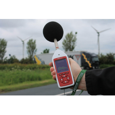 L’outil de mesure du bruit environnemental et professionnel Optimus utilisé.