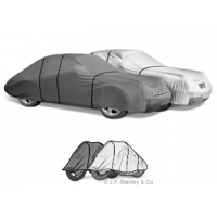 आउटडोर प्रीमियम कार कवर बारिश, धूप, धूल और गंदगी से सुरक्षा प्रदान करता है।