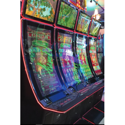 Buede spilleautomater som bruker PCAP berøringsskjermglass