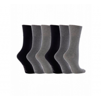 Vanlige grå og sorte sokker fra den komfortable sokkeprodusenten.